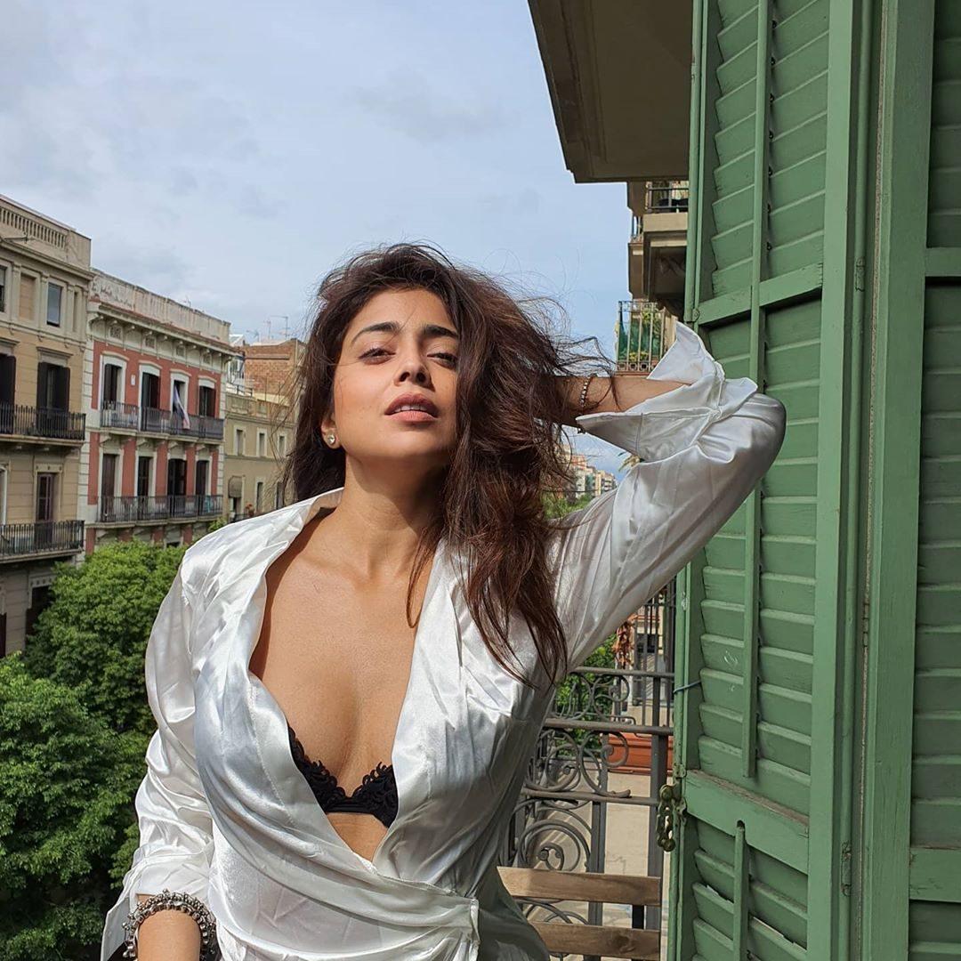 Shriya Saran's Hot Balcony Mornings
