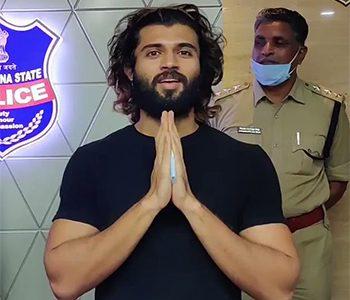 Vijay-Deverakonda--Talking-from-Control-Room