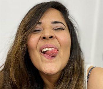 Anasuya Bharadwaj Reopened Old Wounds, Mahesh' Fans Fell into Defence