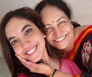 Celebs With Their Mother