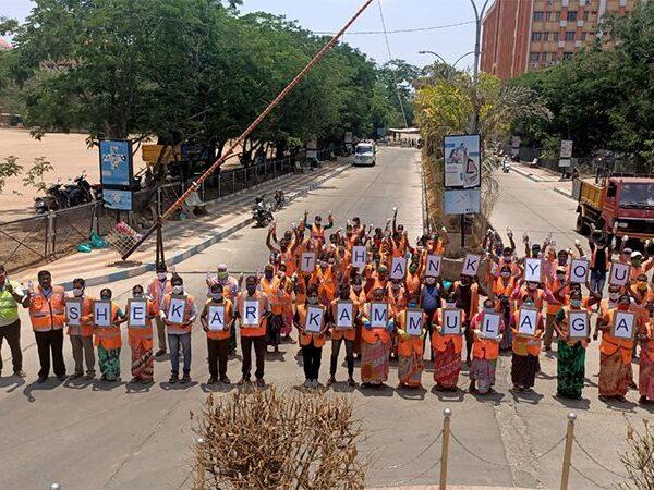GHMC-Workers-Decide-to-Give-Back-to-Shekhar-Kammula