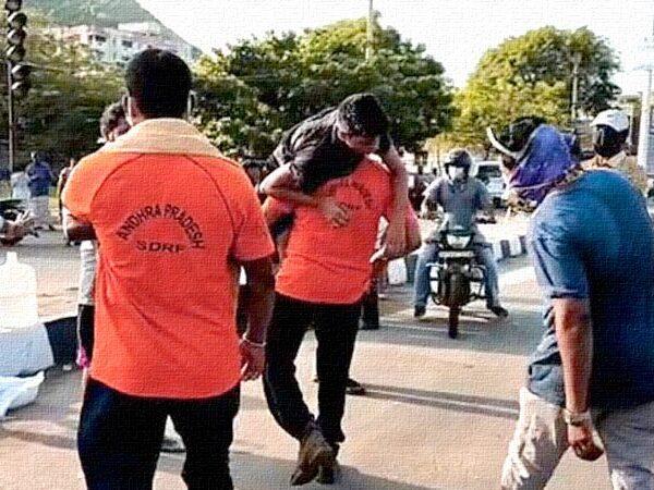 Major Gas Leak in Vizag, People Terrified