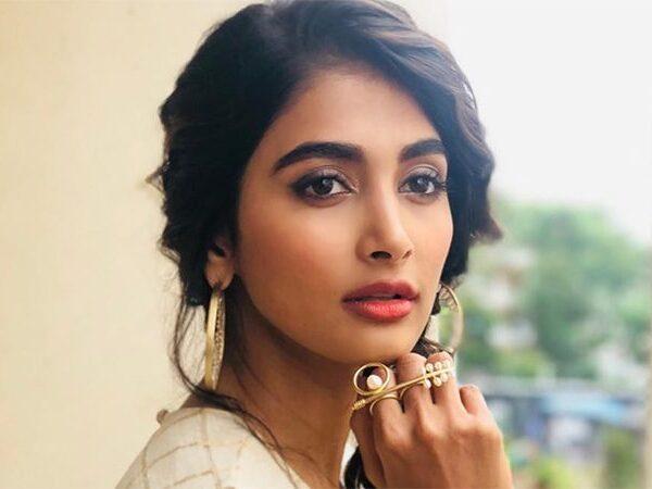 Pooja-Hegde-Took-Indirect-Dig-at-Rakul