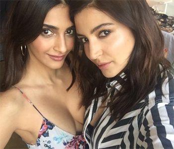 Great Saviour: Viral Pic of Two Hot Girls Sonam Kapoor & Anushka Sharma