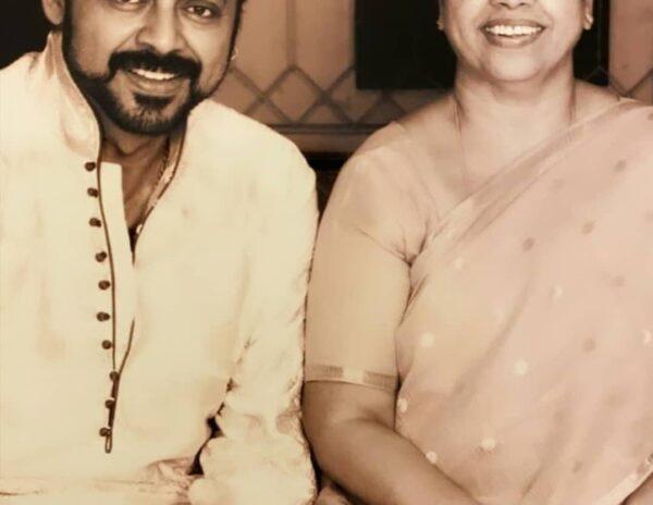 Fans Get Hold of Venkatesh's Rare Family Pic 