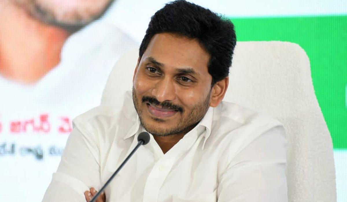 చంద్రబాబుని దెబ్బ కొడుతున్నా అనుకుంటూ రాష్ట్రానికి జగన్ అన్యాయం చేస్తున్నారా?