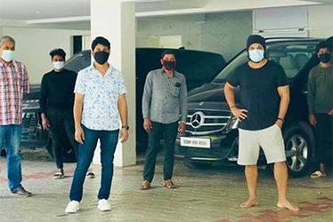 Allu-Arjun-Maintaining-Young-Gang-Like-No--One-Else!