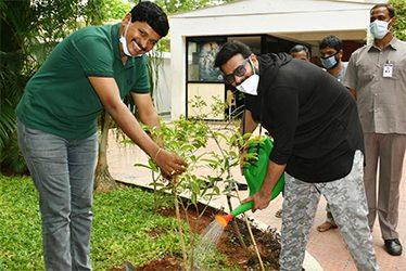 Prabhas-Embraced-Challenge-from-TRS-Minister----GreenIndiaChallenge