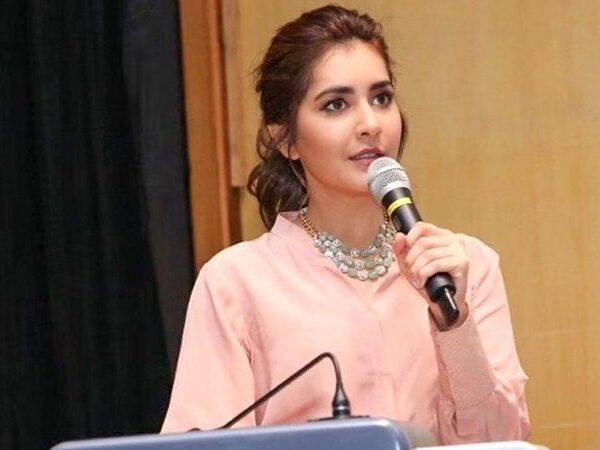 Raashi-Khanna-Voices-Support-to-Struggling-Doctors