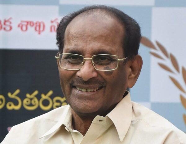 Rajamouli’s Father Vijayendra Prasad To Work On Mahabharat, But Not With SSR