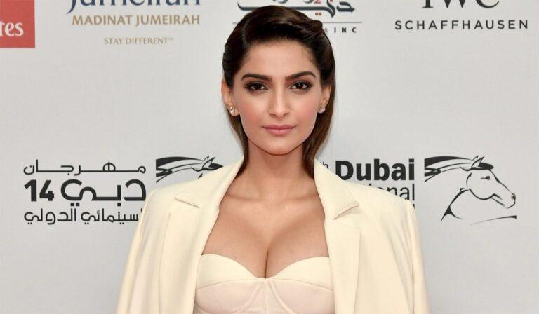 Sonam Kapoor Shades Fellow Celebrities, Fans Call Her Hypocrite