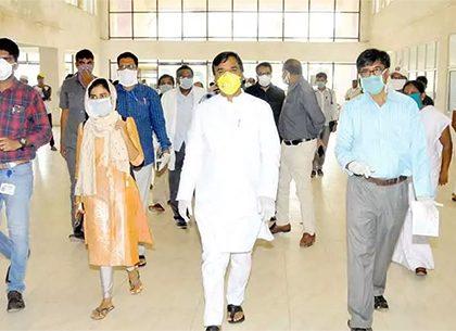 AP's-Deputy-CM-Goes-to-Hyderabad-for-Corona--Treatment