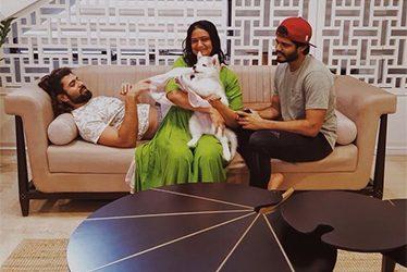Complete-Devarakonda-Family-Sans--Father