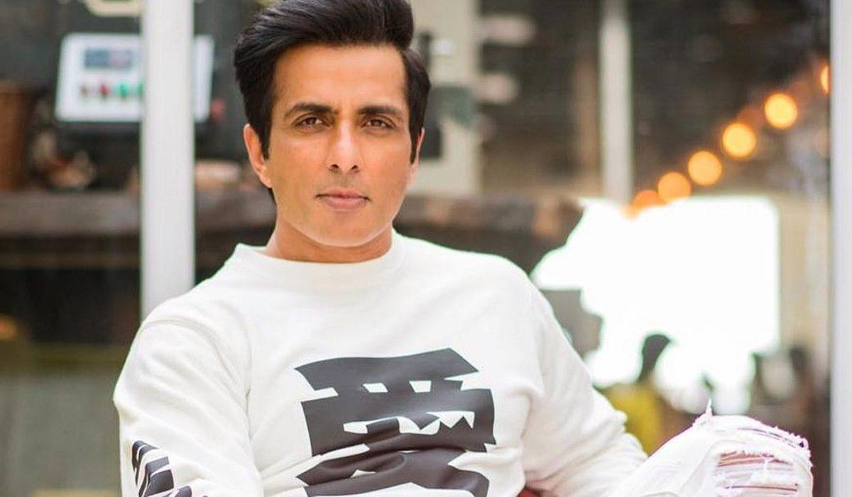 Tollywood Notorious Villain Sonu Sood Voted 'Best Celebrity'