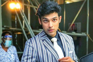 Star-Who-Flew-Down-to-Hyderabad-Tested-COVID--Positive