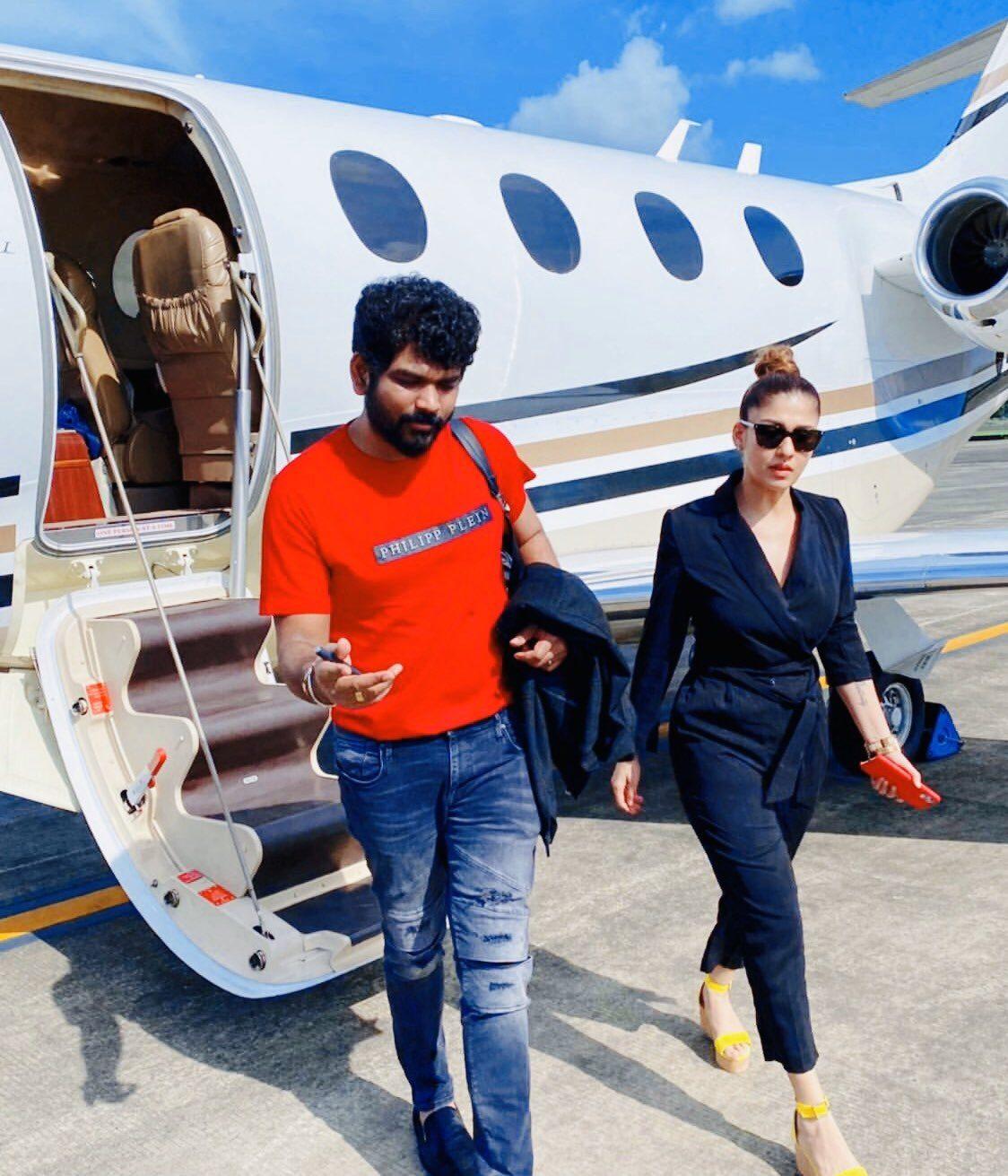 Top Heroine Nayanthara Lands in Kerala with Director Boyfriend Vignesh-Shivan