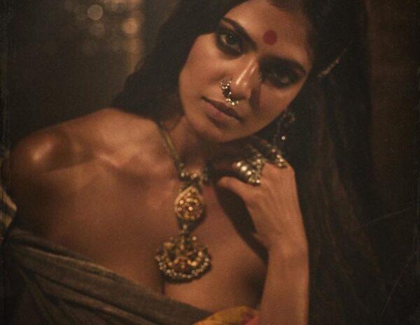 She-Is-Perfect-Muse,-Hard-to-Resist