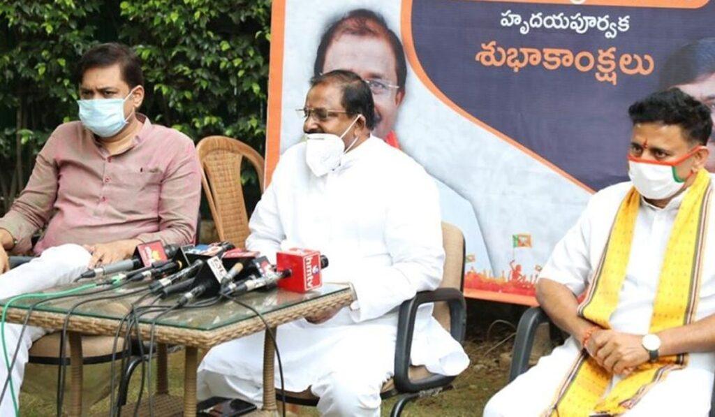 Somu Veerraju 13 districts 13 capitals (1)