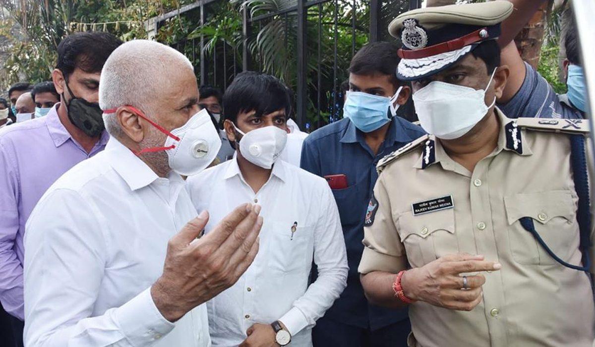 సరైన టైమ్ లో రీ-ఎంట్రీ ఇచ్చిన విజయసాయిరెడ్డి