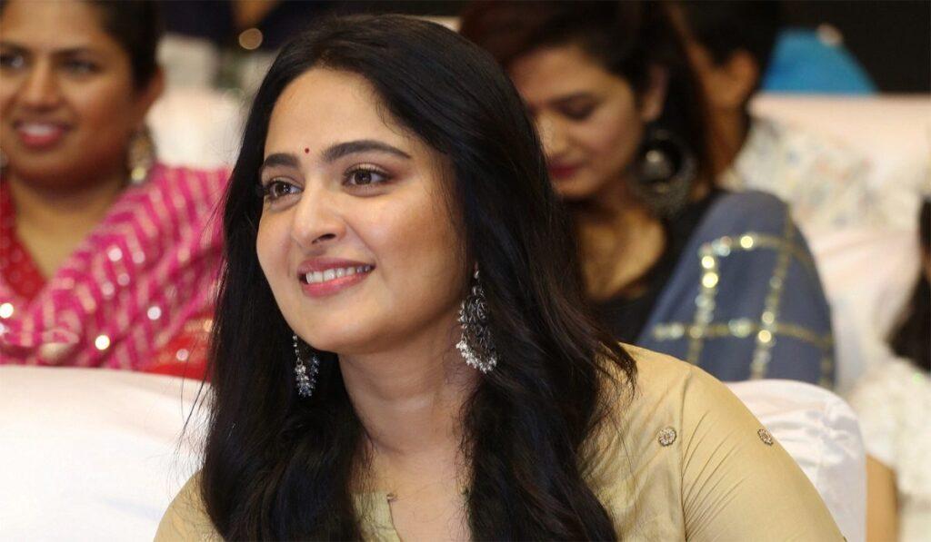Anushka Shetty Extremely Nervous for Being out of Comfort Zone