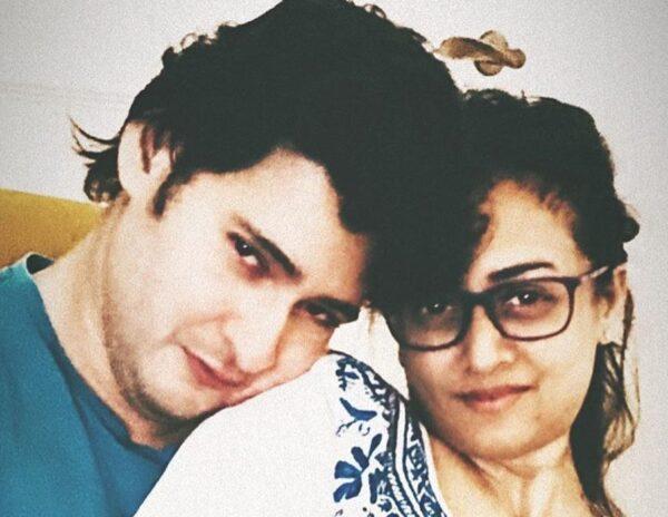 Wife Namrata Shirodkar's Love Narration, Mahesh Babu Showing Index Finger