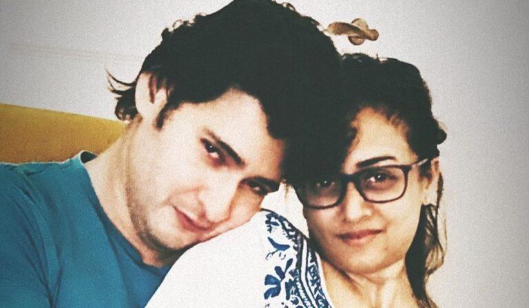 Wife Namrata Shirodkar's Love Narration, Mahesh Babu Showing Index Finger