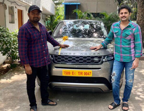 nithiin gifts range rover car to venky kudumula