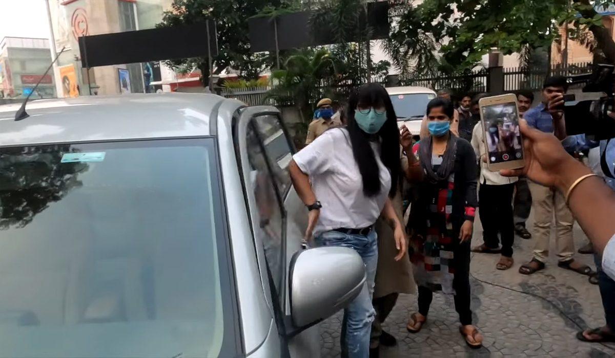 Ex-Bombshell Police Complaint on Defamatory Post