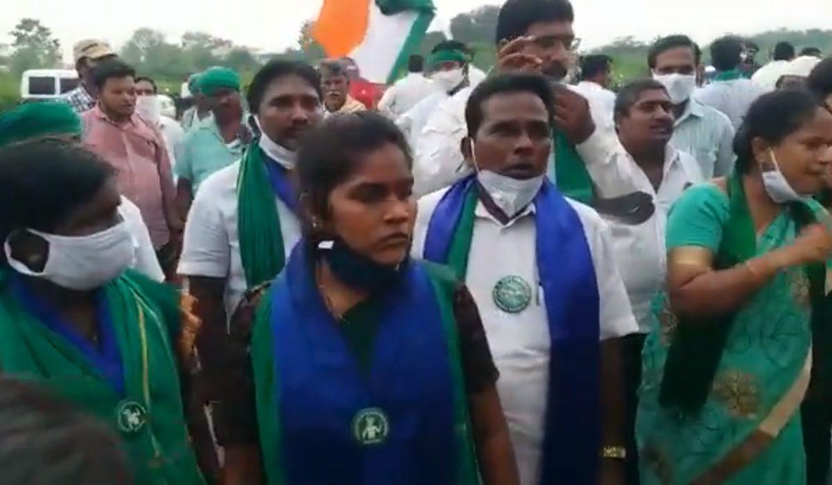 YSRCP Planned A Demonstration in Capital Region in Support of 3 Capitals?