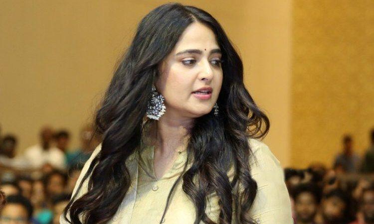 Announcements Regarding Anushka Shetty, Very Soon (2)