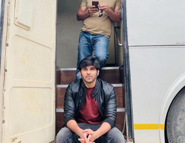 Dhruv Vikram - Breaking Bad, Star Father & Son Escaped Big Trolling