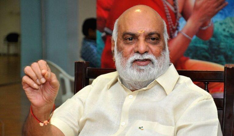 Director K Raghavendra Rao acting in a movie