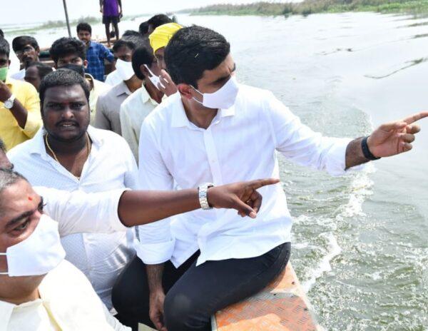 Nara lokesh escaped from accident