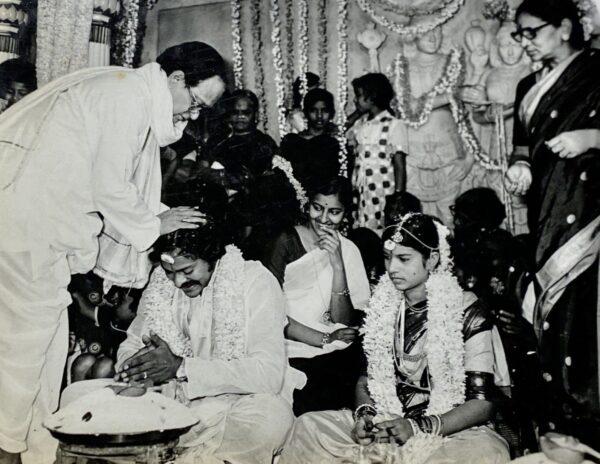 Rare-Pic-of-Allu-Ramalingayya-Blessing-Newly-Wed-Mega-Couple
