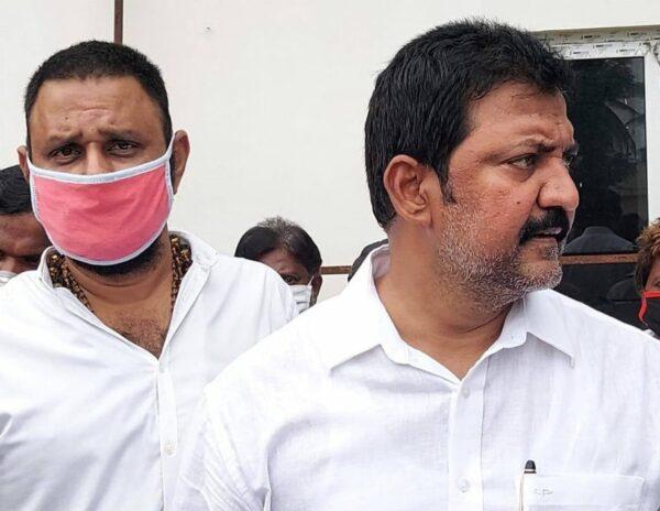 Vallabhaneni Vamsi - Kodali Nani - YSRCP