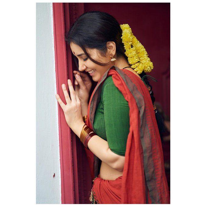 raashi khanna New Look