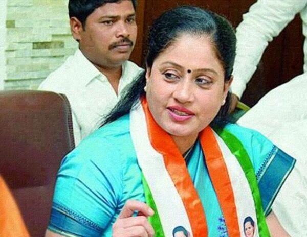 vijayashanti may join bjp
