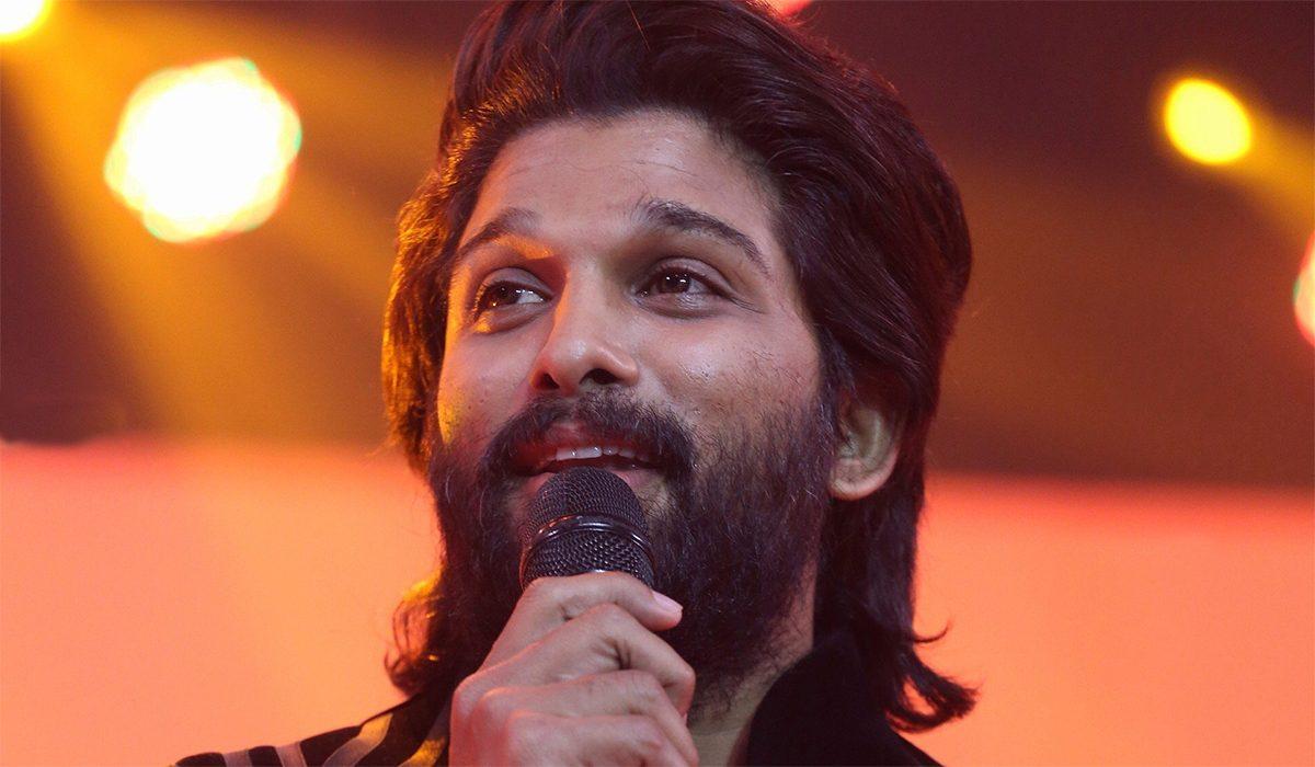 Allu Arjun's Special Gesture to Mahesh Babu's Director