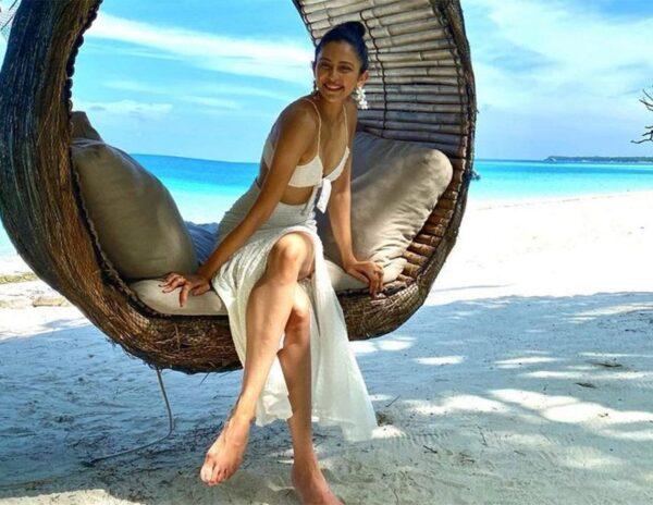 It's Mask-Free & Everyone Tested - Rakul Preet