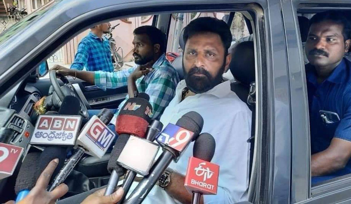 పవన్ సంధించిన ప్రశ్నలను పక్కన పెట్టి కొడాలి నాని అదే బూతు పురాణం