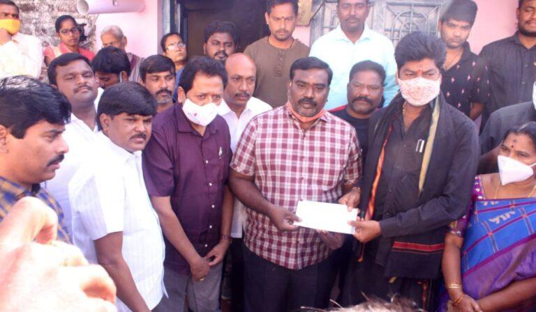 Megastar Chiranjeevi donated one lakh rupees to his fan B Shekar daughter marriage