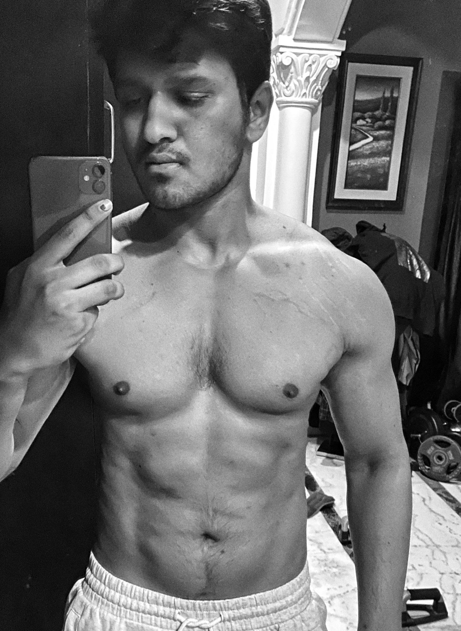 Nikhil's Shirtless Picture, Big Competition for Whom?