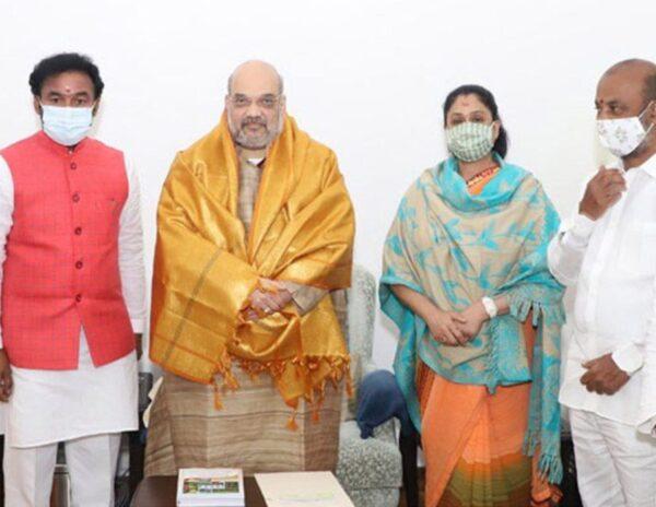 vijayashanthi-joins-bjp