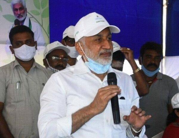 Attack on Vijaya Sai Reddy Canvoy
