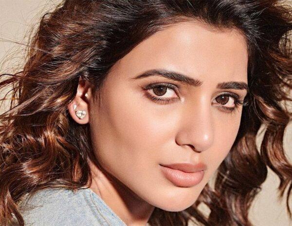 Samantha-Surfaces-on-Twitter-Emoji-With-B'Town-Star