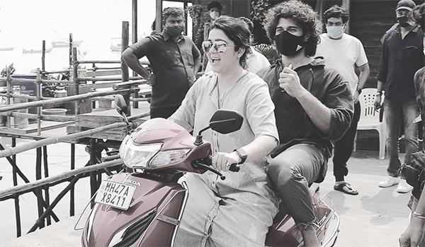 Deverakonda-&-Charmme-Ride-in-Mumbai-between-Gaps