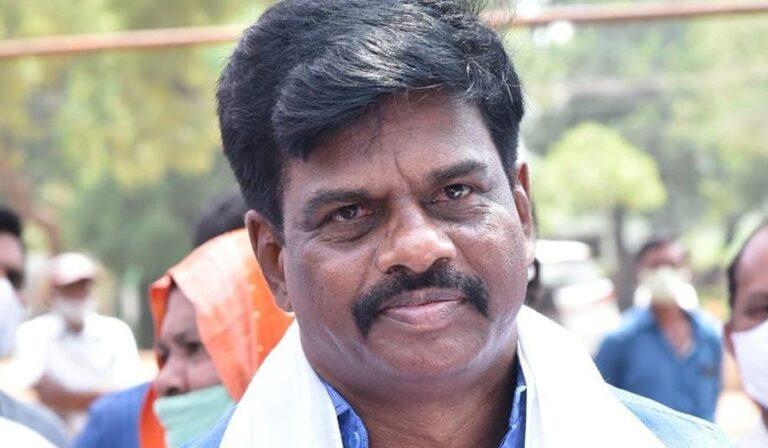 Gorantla Madhav supports TDP