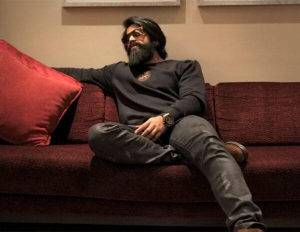Is-KGF-Chapter-2-Getting-Royal,-Baahubali-2-Treatment