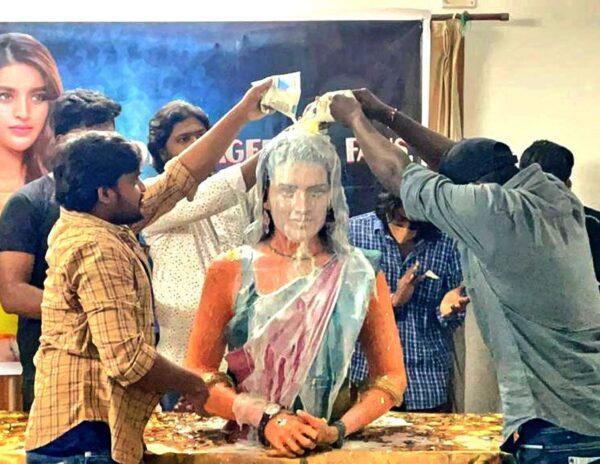 Nidhhi Agerwal fans palabhishekam