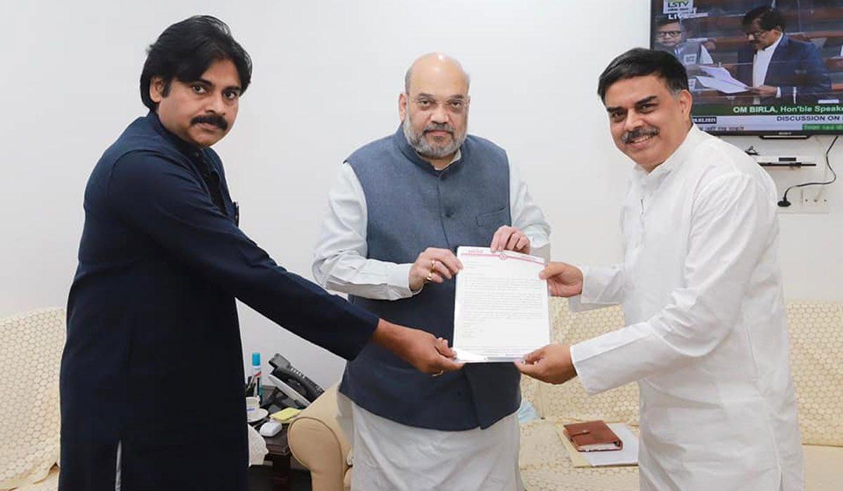 Pawan Kalyan met Amit Shah